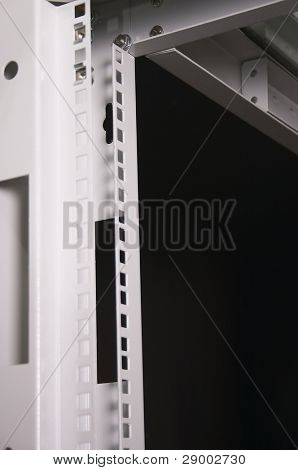 องค์ประกอบของสลักในกรณี