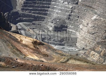 Gold Mine Super Pit At Kalgoorlie, Western Australia.view To The Bottom Of The Pit