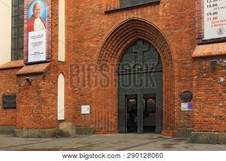 Warsaw, Poland - May 12, 2012: Main Entrance To Gothic St. John Archcathedral Church In Historical P
