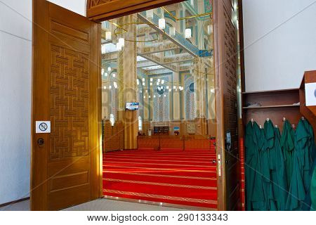 Astana, Kazakhstan - July 25, 2017: Interior Of The Nur-astana Mosque. Is A Modern Mosque In Astana 