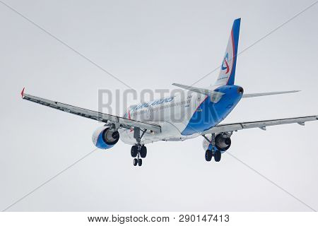 Moscow, Russia - March 17, 2019: Aircraft Airbus A320-214 Vq-bdm Of Ural Airlines Going To Landing A