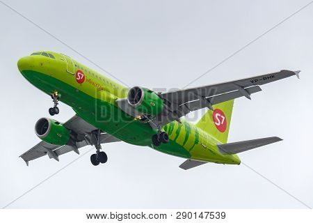 Moscow, Russia - March 17, 2019: Aircraft Airbus A319-114 Vp-bhk Of S7 - Siberia Airlines Going To L