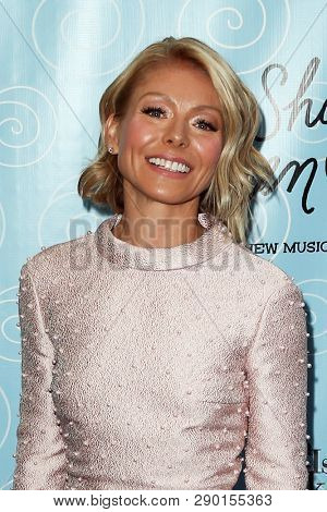 NEW YORK-APR 14: TV personality Kelly Ripa attends the Broadway opening night for 'It Shoulda Been You' at The Edison Ballroom on April 14, 2015 in New York City.