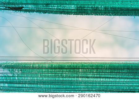 The Old Green Sun Protection Mesh And Lack. Can Not Prevent Sunlight.