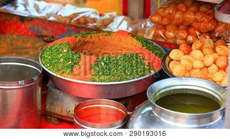Popular Indian street food Panni puri