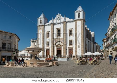 Evora, Portugal - Circa March 2019:  Santo Antao Church And The 15th Century Fonte Henriquina Founta