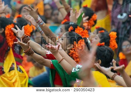 Kolkata, India - March 1, 2018 : Young Girl Dancers Dressed In Yellow And Green Coloured Sari - Trad