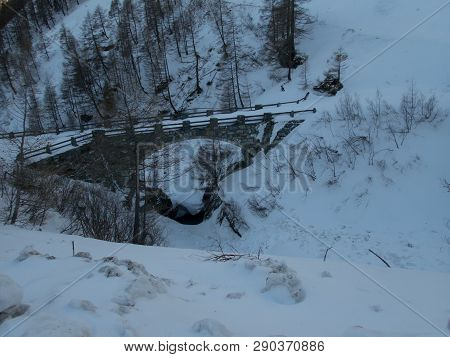 Beautiful Winter Landscape Skitouring In Venedigergruppe