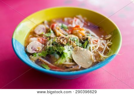 Thai Seafood Noodle Soup