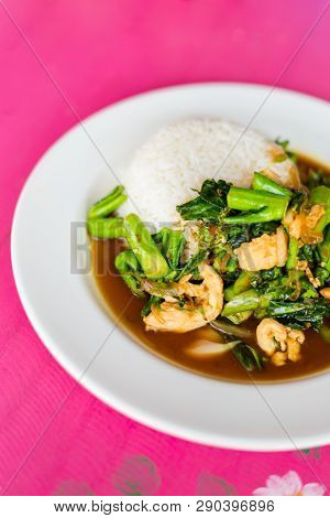 Thai Chicken Slices With Kale