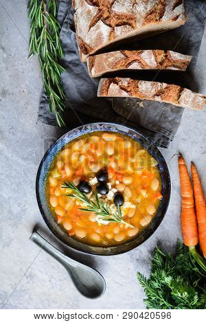 Fasolatha – Delicious Greek White Bean Soup