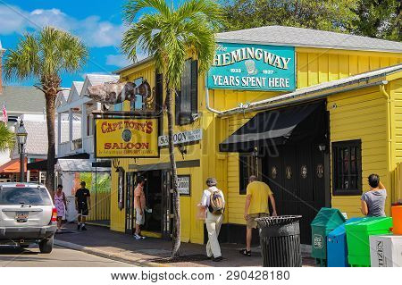 Key West, Florida / Usa - 07. November 2012: Captain Tonys Saloon - Hemingways Main Pub In Downtown 