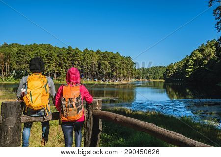 Couples Travelers With Backpack Happy To Relax On A Holiday, Travelers Pang-ung Park Travel,travel T