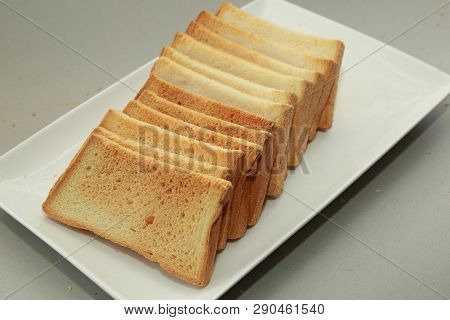 Orientation Of Rusk Or Fresh Crispy Bakery Rusk