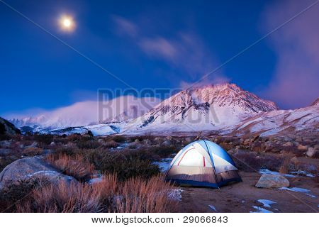 Camping in den hohen Bergen