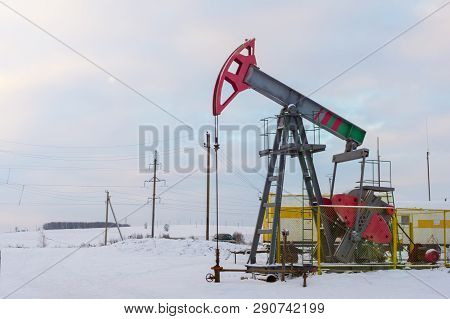 Mining And Quarrying. Installations For The Extraction Of Oil From The Bowels Of The Earth. Pumpjack