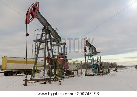 Mining And Quarrying. Installations For The Extraction Of Oil From The Bowels Of The Earth. Pumpjack