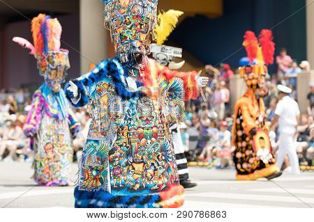 Indianapolis, Indiana, Usa - May 26, 2018, Members Of The Mexican Themed Dancing Group, Ballet Folkl