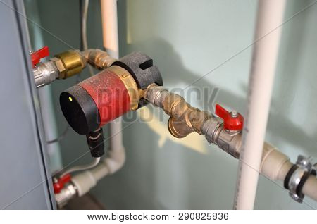 Detector Of Water And Plastic Pipes Of Central Heating System And Water Pipes.