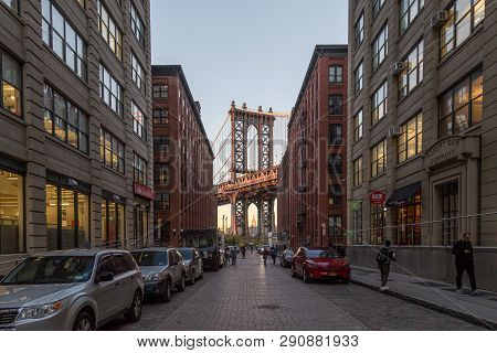 New York, United States Of America - November 18, 2016: Pillar Of Manhattan Bridge As Seen From An A
