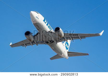 Moscow, Russia - March 20, 2019: Aircraft Boeing 737-524(wl) Vp-bxr Of Utair Aviation Takes Off At V