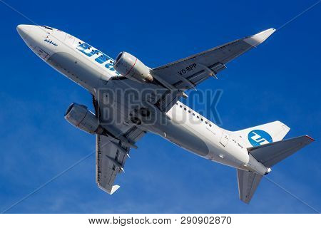 Moscow, Russia - March 20, 2019: Aircraft Boeing 737-524(wl) Vq-bpp Of Utair Aviation Takes Off At V