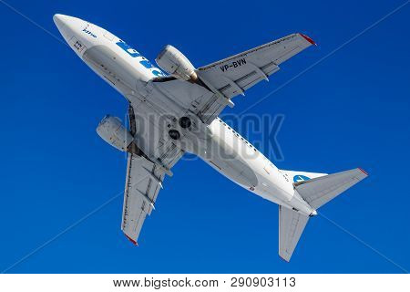 Moscow, Russia - March 20, 2019: Aircraft Boeing 737-524 Vp-bvn Of Utair Aviation Takes Off At Vnuko