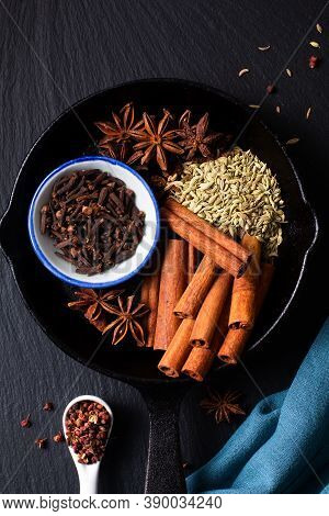 Food Concept Origin Chinese Five Spice  Star Anise, Fennel Seeds, Szechuan Peppercorns, Whole Cloves