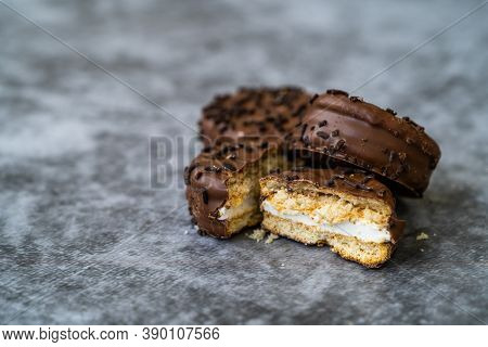 Traditional Alfajores (alfajor) With Dulce De Leche Covered With Chocolate - Traditional Argentine S