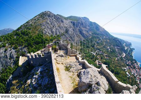 Starigrad Fortress above Omis resort, Dalmatia region of Croatia, Europe