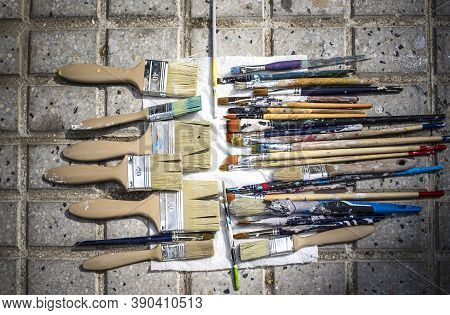 Artist Brushes Versus Decorator Brushes. Thicker Ones Used For Filling In, Thinner Ones Are Used For
