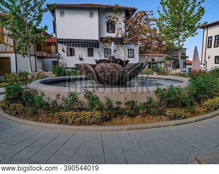 Turkey, Ankara - October 23, 2019: Beautiful Autumn Landscape With A Fountain In The Ankara Fortress