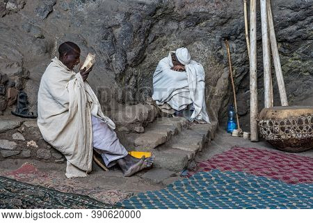 Lalibela, Ethiopia - Feb 14, 2020: Ethiopian People At The Famous Monastery Neakuto Leab Near Lalibe