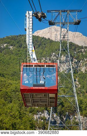 Tahtali, Turkey - 09.09.2020: Cable Car On Ropeway Leading To Tahtali Mountain, Turkey, Near Kemer