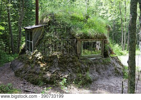 Umea, Norrland Sweden - May 29, 2020: A House Built By Sami That Resembles Something That Hobbits Li