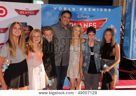 LOS ANGELES - AUG 5: Brad Garrett ankommer til 