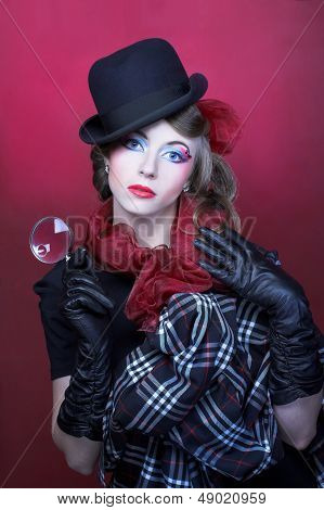 Young woman in Black hat