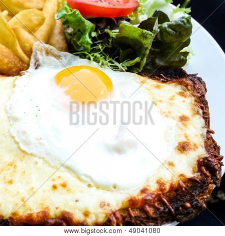Traditionel fransk ristede Sandwich - croque madame