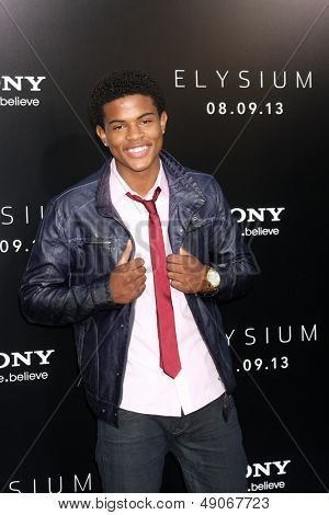 LOS ANGELES - 7 sierpnia: Trevor Jackson pojawia się w 