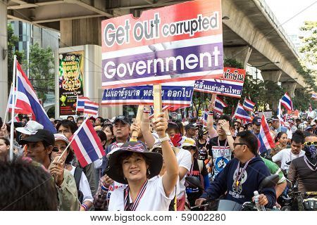 BANGKOK - JANUARY 15: Thai people protesting against the government in the Thong Lo district, sukhumvit road on January 15, 2014 in Bangkok, Thailand