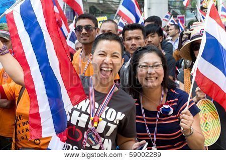 BANGKOK - JANUARY 15: Thai people protesting against the government in the Thong Lo district, sukhumvit road on January 15, 2014 in Bangkok, Thailand