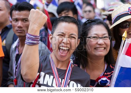BANGKOK - JANUARY 15: Thai people protesting against the government in the Thong Lo district, sukhumvit road on January 15, 2014 in Bangkok, Thailand