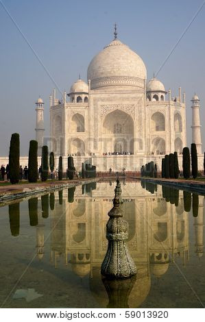 Taj Mahal And It's Fountains