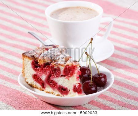 gustosa torta di ciliegie