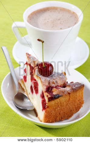gustosa torta di ciliegie