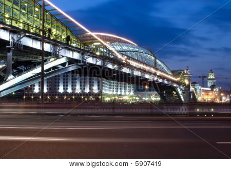 คืนดูสะพานมอสโก
