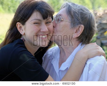 Feliz abuela y la nieta