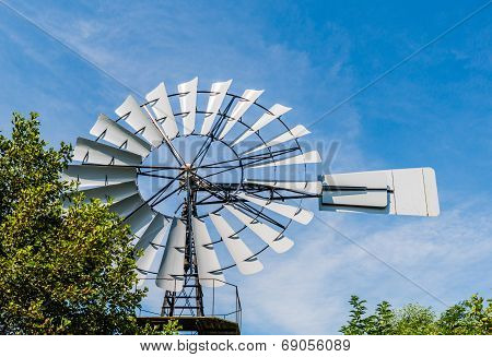 Multi-bladed Wind Pump From Close