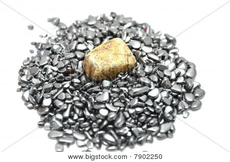Immagine dettagliata e colorata di Jasper su ematite