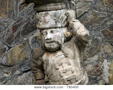 WallStatue